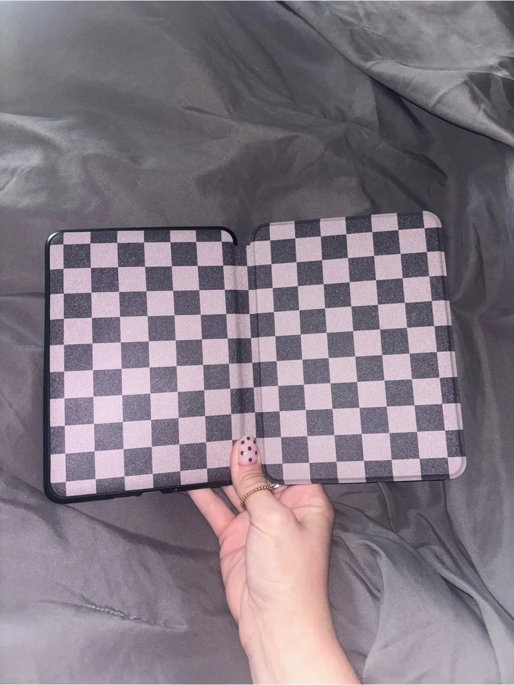 Kindle paperwhite case 7”